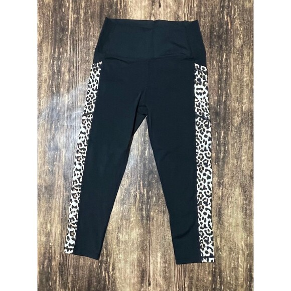 Zyia Active Leopard Pocket Brillant Hi Rise Capri Leggings size 6-8 - Picture 1 of 4
